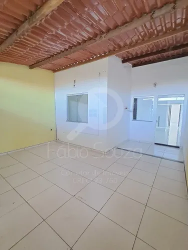 Alugo - Casa 2/4 na Mangabeira