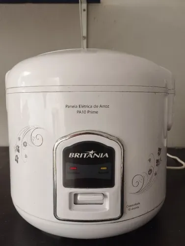 Panela Elétrica de Arroz Britânia PA10 Prime (10 Xícaras)