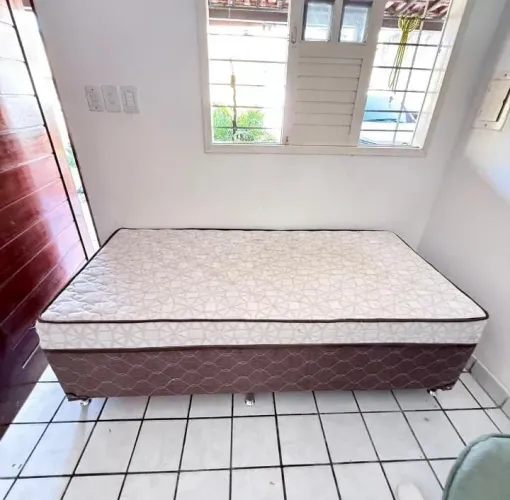 Vendo uma cama de solteiro