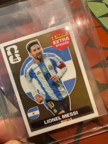 Vendo figurinha extra copa 2026 Messi