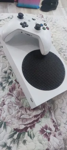 Vendo Xbox Séries S 1 controle branco