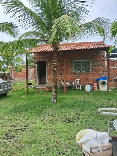 Próximo a rotola do jatoba a 3km da praia ?
