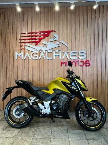 Twister 300F ABS 2023 - Financiamento bancário e cartão