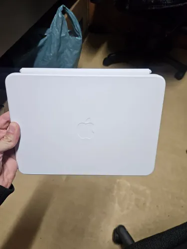 Apple Magic Keyboard Folio (Modelo A2695)
