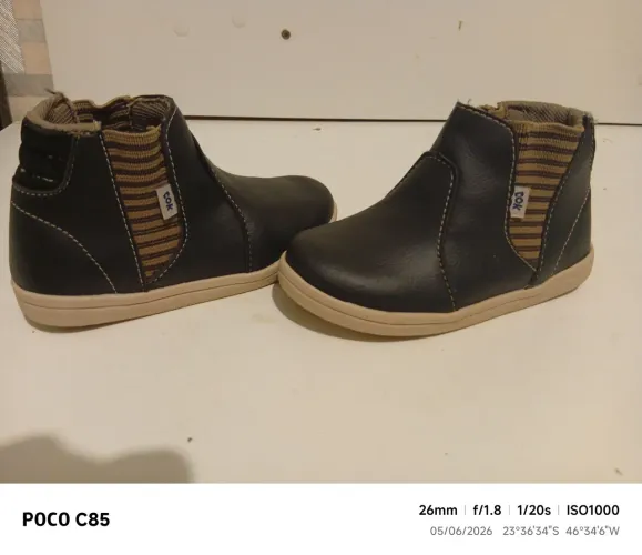 Bota infantil tamanho 22/23