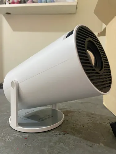 Projetor mini portátil - cor branco