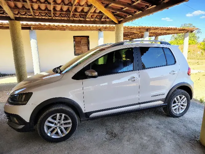 Volkswagen Crossfox 1.6 T. Flex 16V 5P 2016