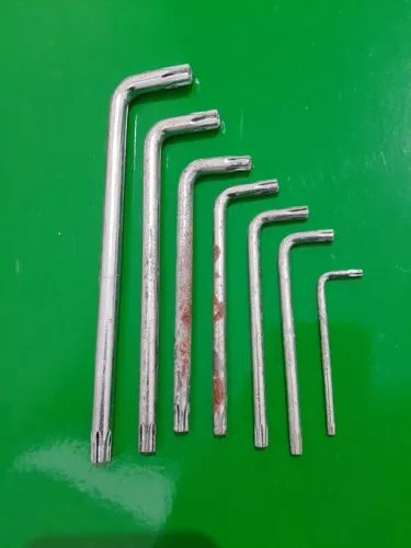 Chave Torx com Furo 7 Peças Tipo L c/ Ferrugem