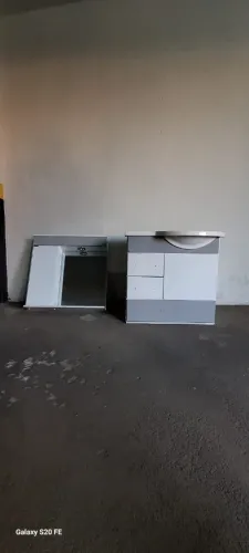 Armário e espelheira