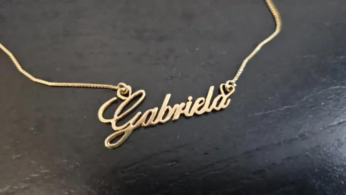 Semi Joia Folheada a Ouro Infantil Colar Nome Gabriela