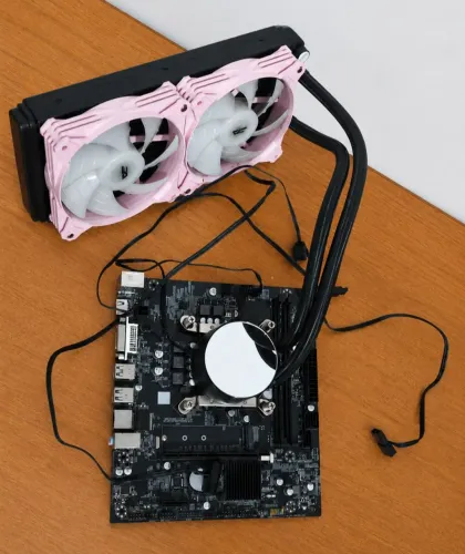 Kit I3 8100 Placa mãe H310 Water Cooler 240mm