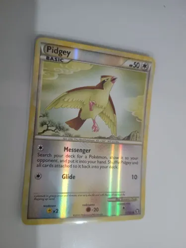 Carta Pokémon Pidgey Reverse Foil (71/102) NM Americana