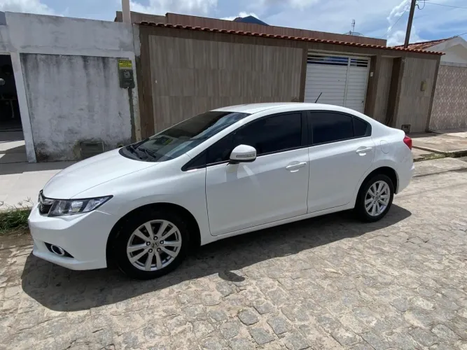 Honda Civic Sedan LXR 2.0 Flexone 16V Aut. 4P 2014
