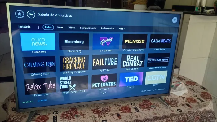 Vendo smart tv Philips de 50 polegadas nova
