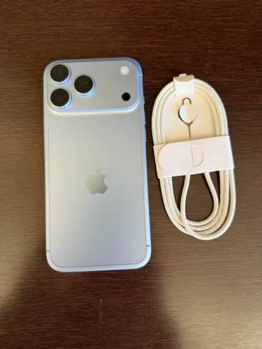 iPhone 17 Pro Max Glacial 256GB Novo