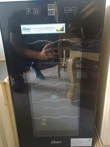 Adega Oster 18 garrafas *nova*