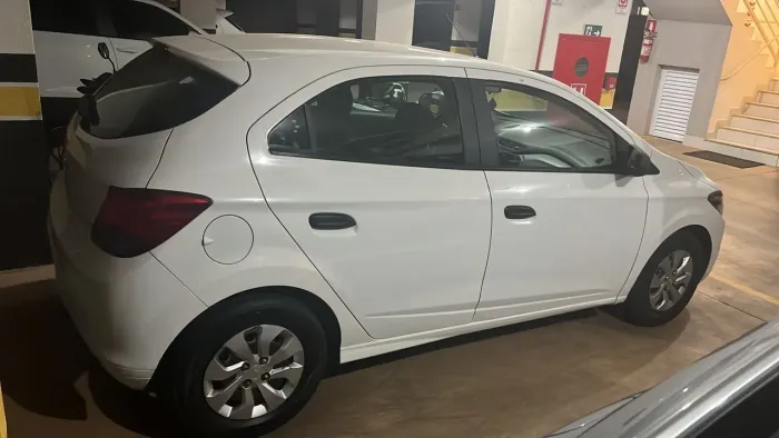 Chevrolet Onix JOY Hatch 1.0 8V Flex Mec. 4P 2019