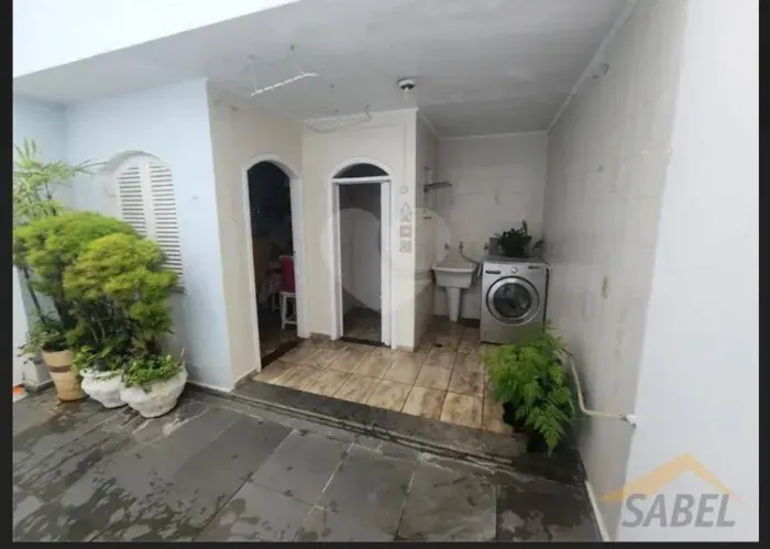 Casa para Locação com 175 m² e 1 suíte em Vila Ester