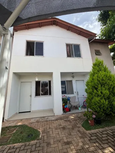 Venda de uma linda casa (sobrado) no Total Ville, Santa Maria - DF