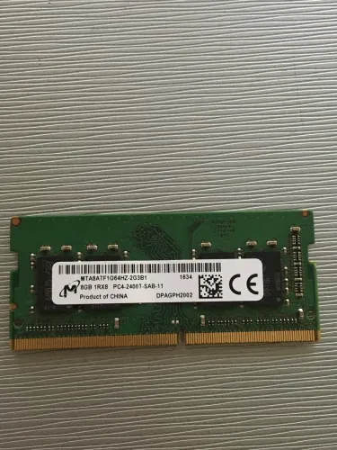 Memória RAM 8GB DDR4-2400