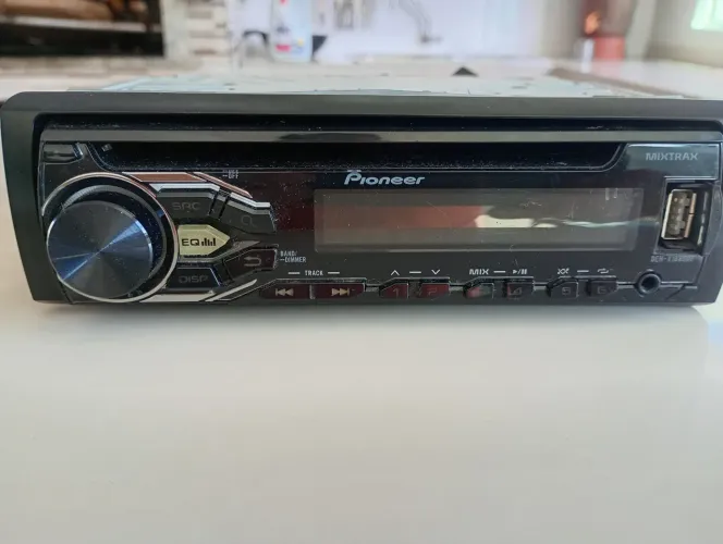 Rádio Pioneer mitrax