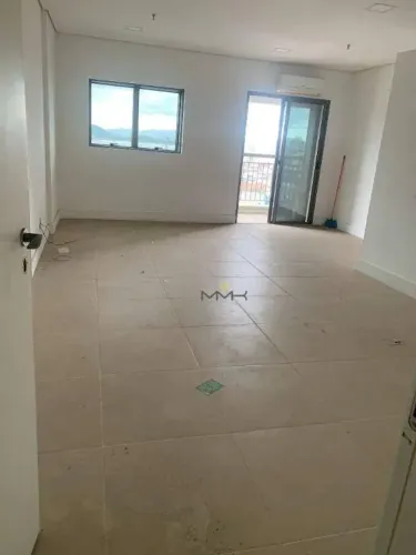 Sala comercial com cozinha e ar condicionado em excelente localização comercial