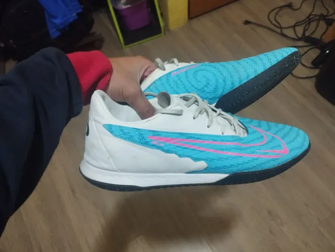 Chuteira Nike Phantom TAM 42 Futsal