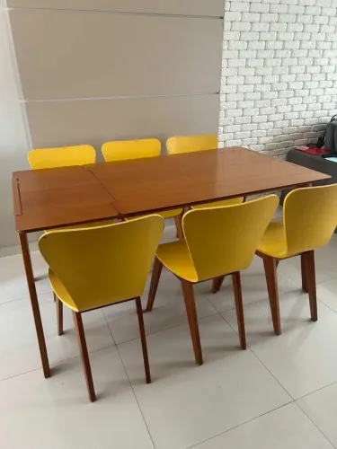 Mesa de Jantar e Apoio Seiva Hanna Elastica Extensivel com 06 Cadeiras.