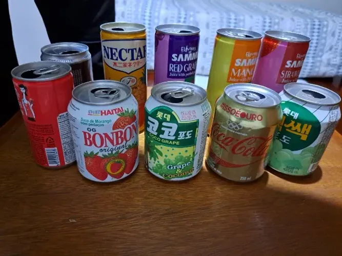Coleçao 10 latinhas japonesas