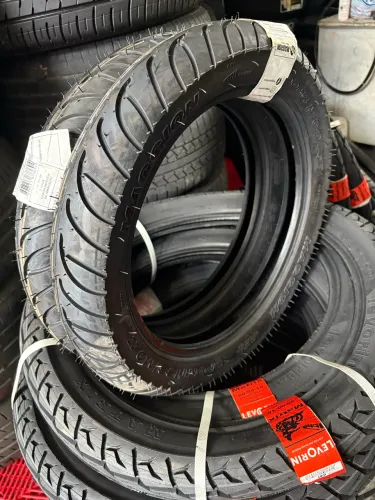 01 pneu dianteiro Pcx 90/90/14