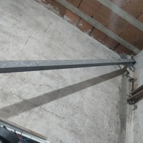 Poste galvanizado 5 MT tenho 2