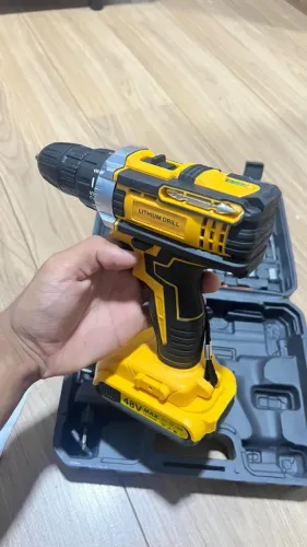     Parafusadeira Completa com Maleta, Bateria e Carregador
