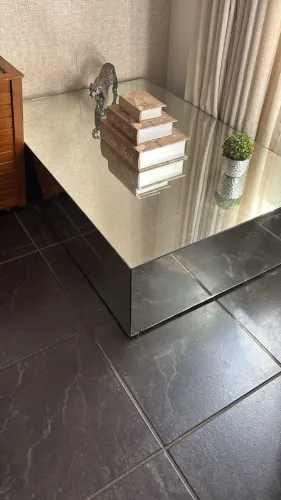 Mesa de Centro Espelhada (com pequenas avarias)
