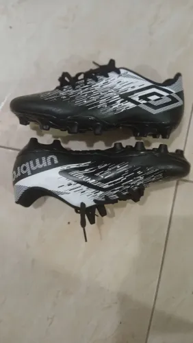 Chuteira de campo umbro tamanho 40