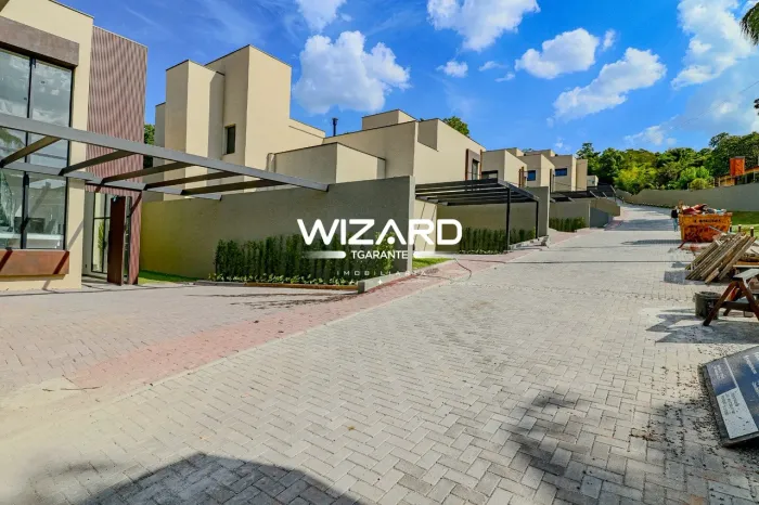 Casa de Condomínio em Atibaia, região nobre, para venda com 300m² e 2 vagas