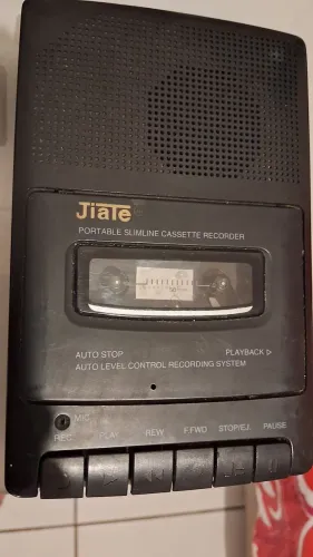 gravador de fita cassete portátil da marca Jiale, modelo "Portable Slimline LER DESCRIÇÃO 
