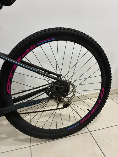 Bicicleta GTSM1 Aro 29 Feminina Freio a Disco