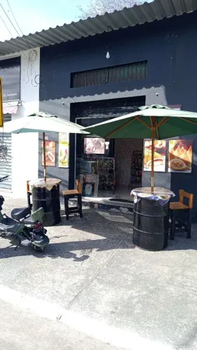 Passa ponto de comércio ou vendo os itens *