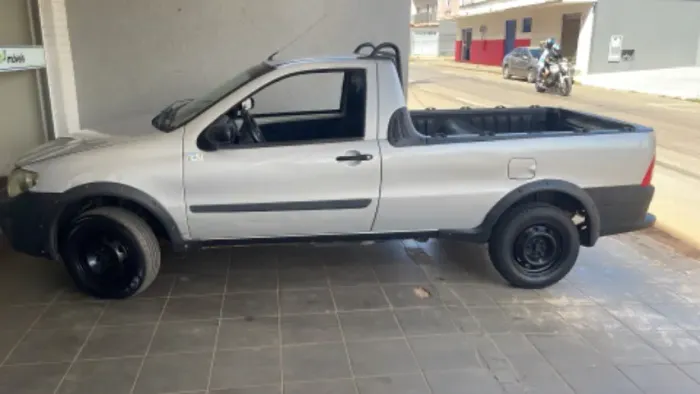 Fiat Strada 1.4 MPI Fire Flex 8V CS 2011