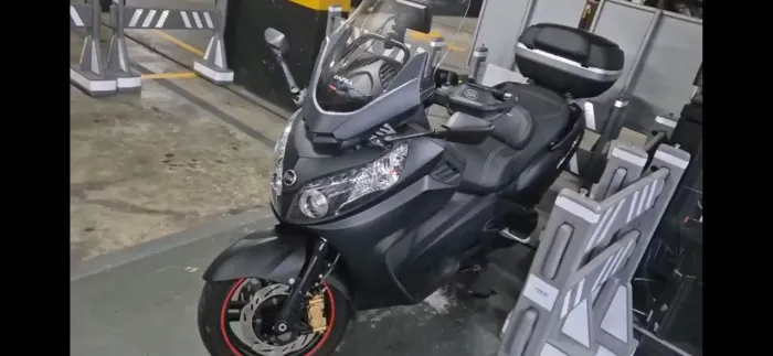 Maxsym 400i para pessoas exigentes