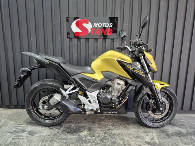 Honda CB 300F Twister 300 cc