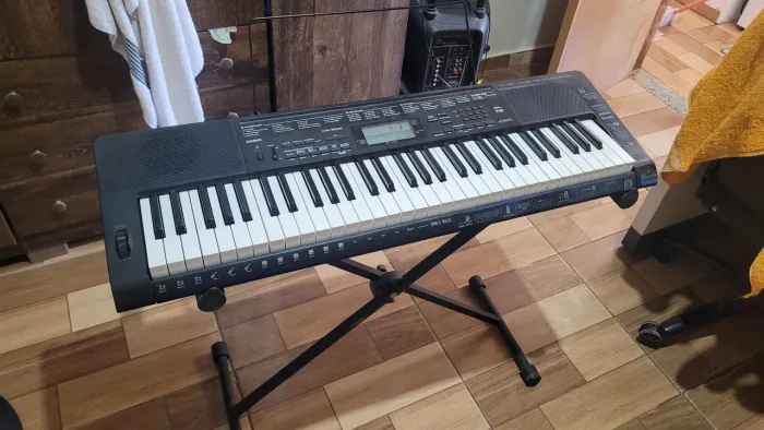 Teclado Casio CTK-3500 61 Teclas Sensíveis + Suporte em X + Partitura