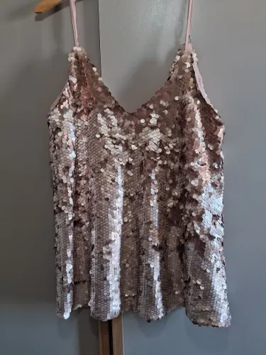 Blusinha de alca em paetes com forro