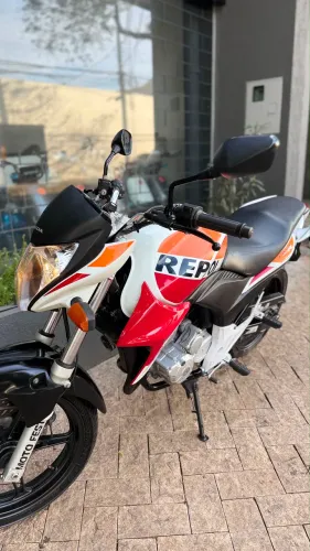 Honda CB300R Repsol edição limitada oportunidade único dono