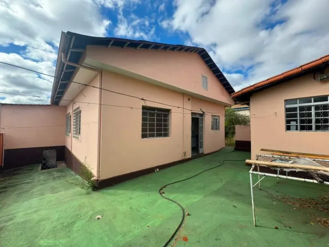 Casa para aluguel - Santa Helena, 3 quartos - Belo Horizonte