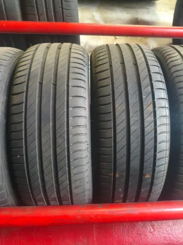 PAR DE PNEUS 195/55 R16 MICHELIN SEMI NOVO