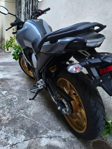 Yamaha FZ15 Cinza 2026
