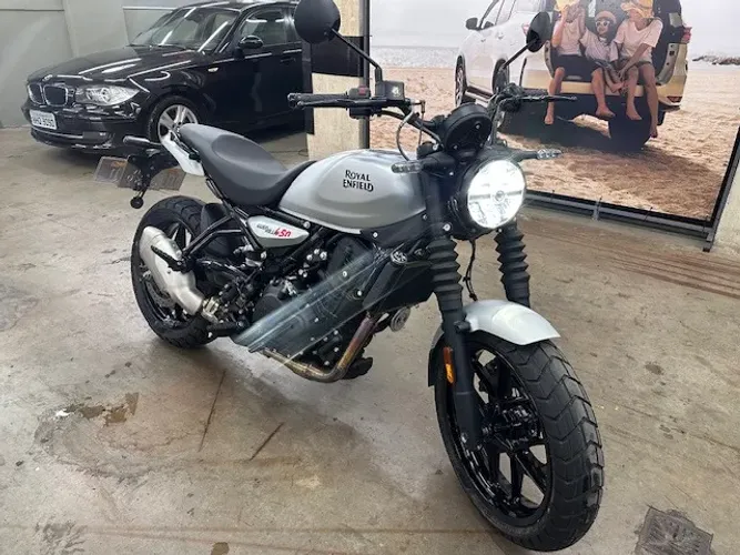 ROYAL ENFIELD GUERRILLA 450