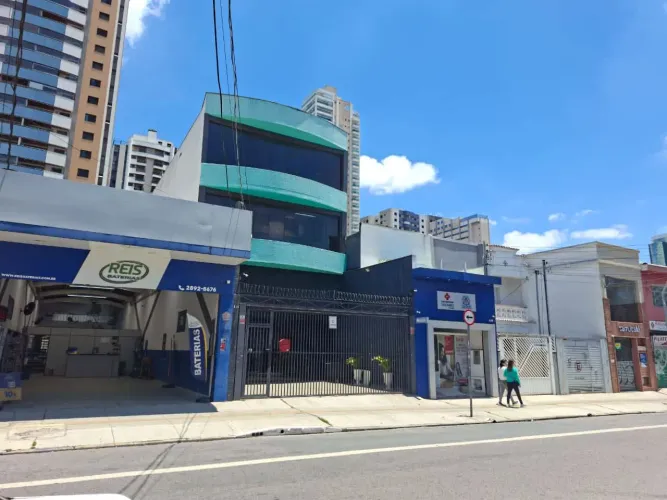 Loja na Rua Serra de Bragança, 542 750 m²