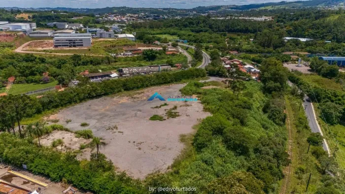 ÁREA A VENDA COM 15.595 M² industrial ou comercial em Louveira/SP